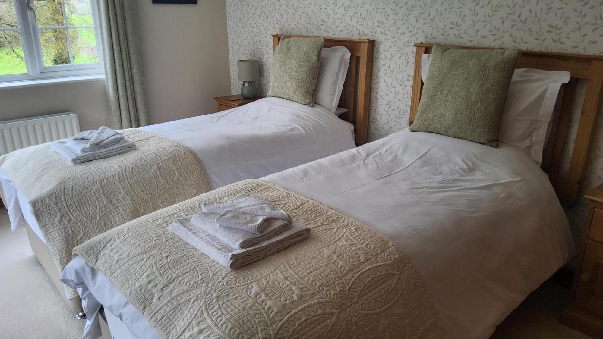 Bed and Breakfast Ha'Penny Acre Sherfield English Zewnętrze zdjęcie