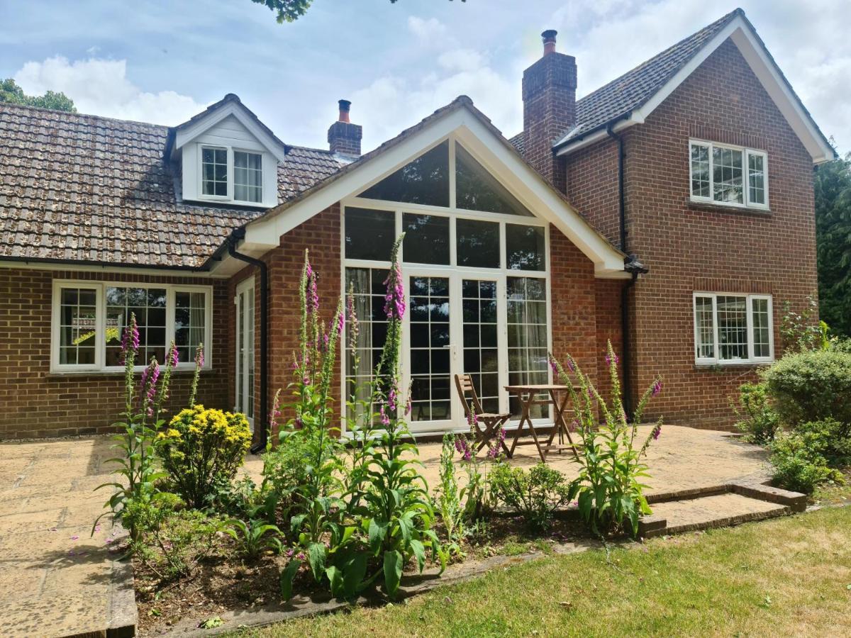 Bed and Breakfast Ha'Penny Acre Sherfield English Zewnętrze zdjęcie
